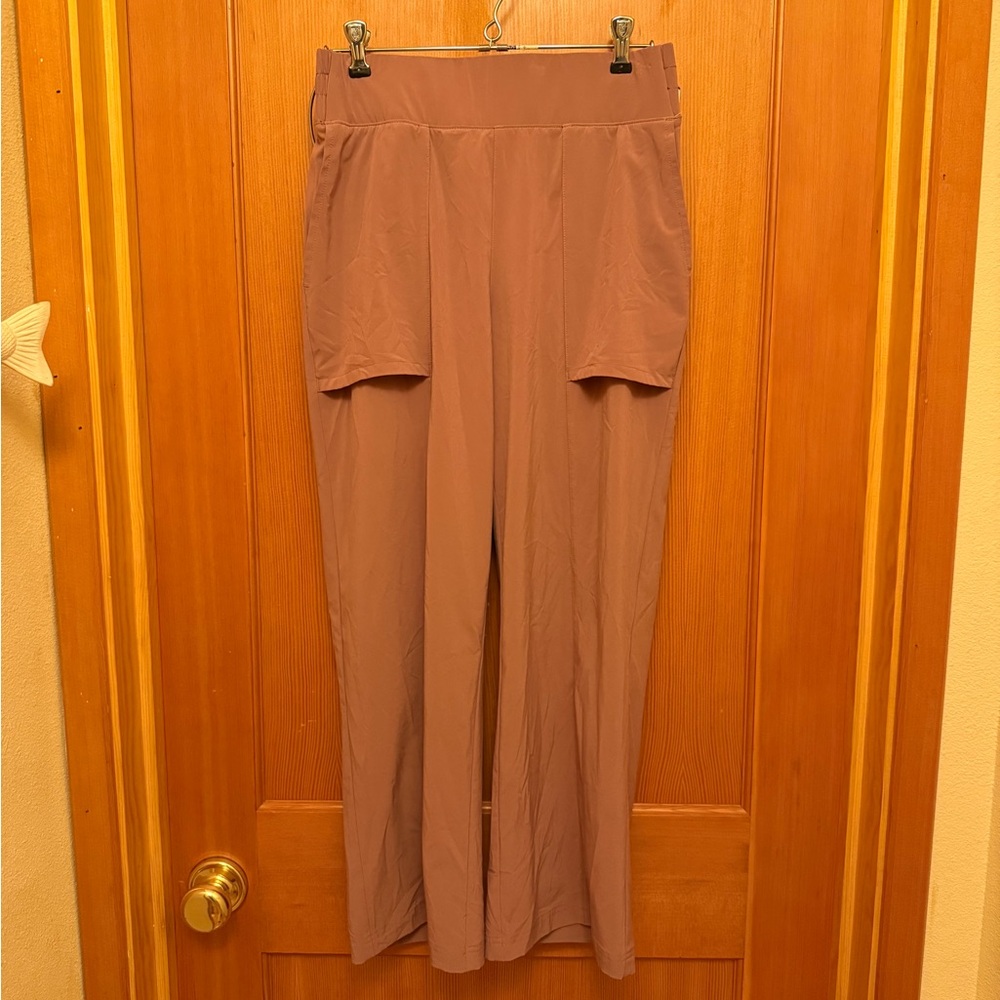 Columbia Women's Boundless Beauty™ Wide Capris II Mauve - Picture 2 of 10